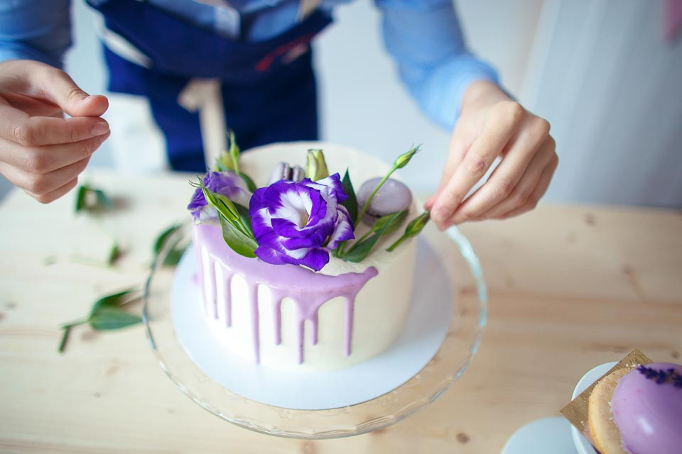 Torte zu besonderen Anlässen von ausgebildeten Konditoren